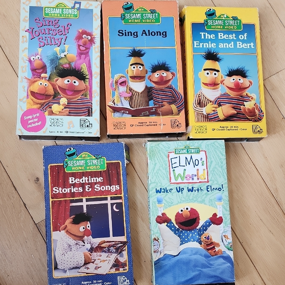 Lot of 5 Sesame Street VHS Tapes
